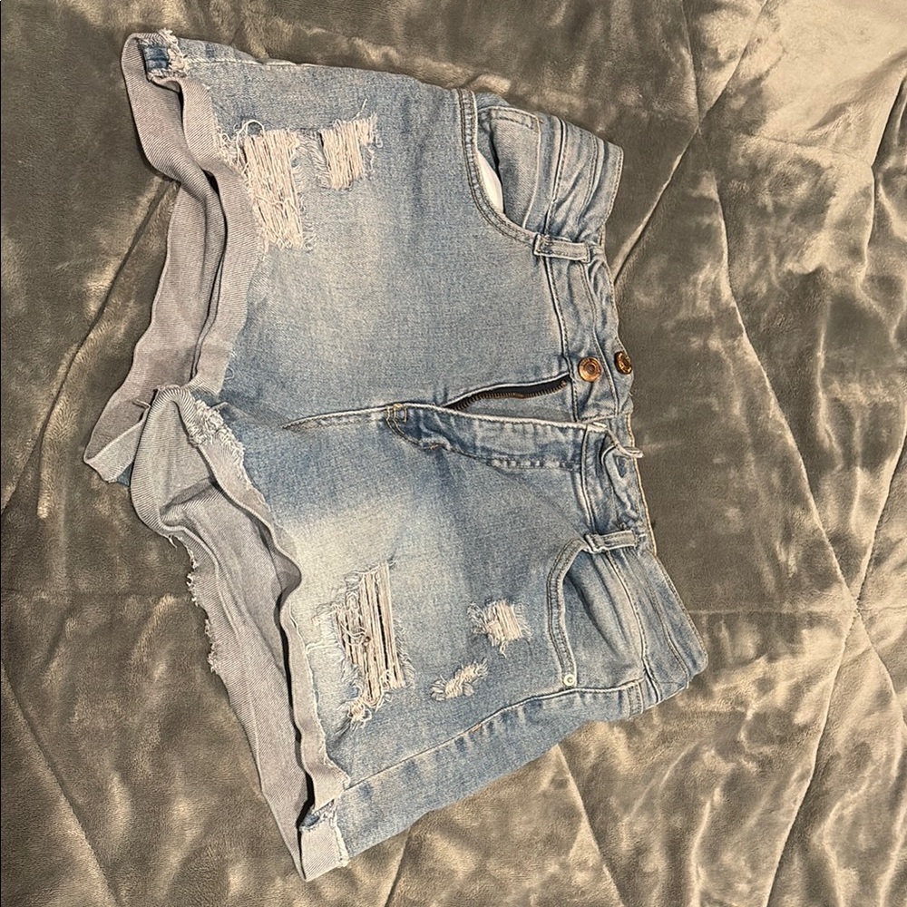 Distressed Curvy Denim Women Shorts (stretchy waist)